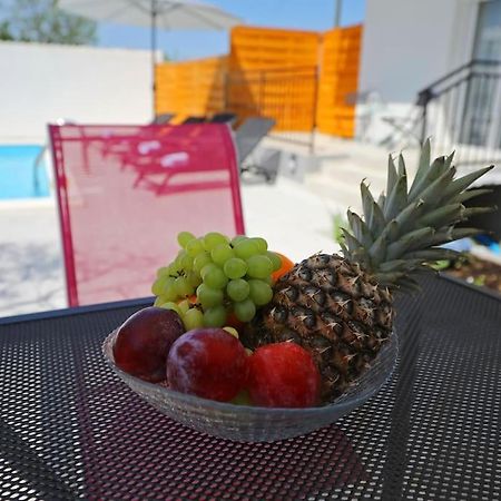 Luxury Apartment Petra With Private Pool 자다르 외부 사진