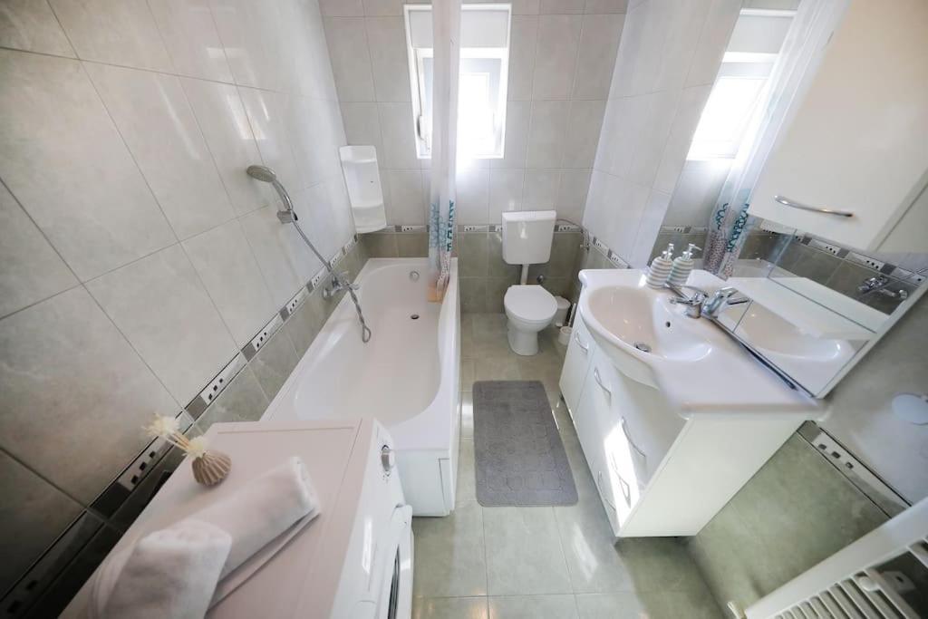 Luxury Apartment Petra With Private Pool 자다르 외부 사진