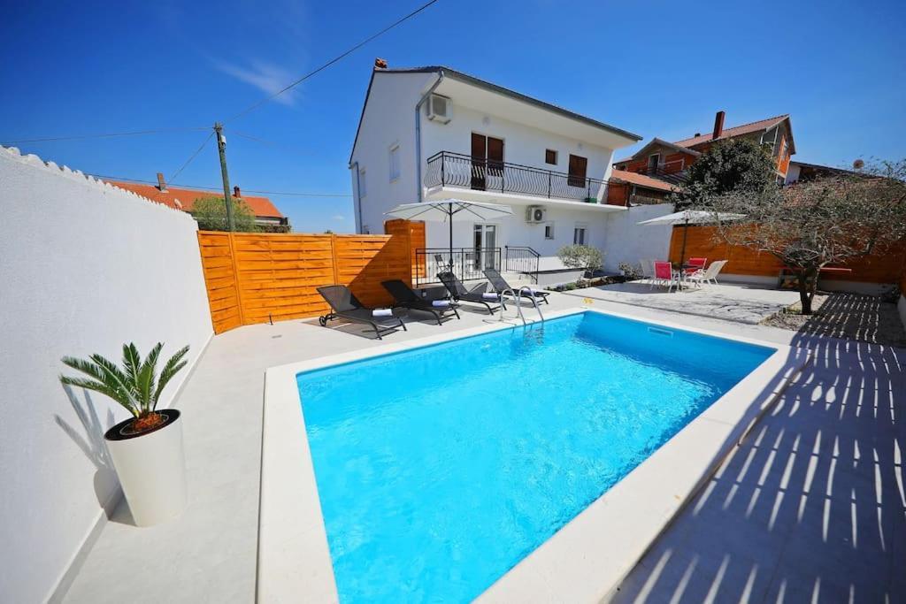 Luxury Apartment Petra With Private Pool 자다르 외부 사진
