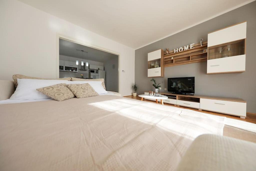 Luxury Apartment Petra With Private Pool 자다르 외부 사진
